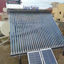 Chauffe-eau solaire 200 l à tubes en verre sous vide